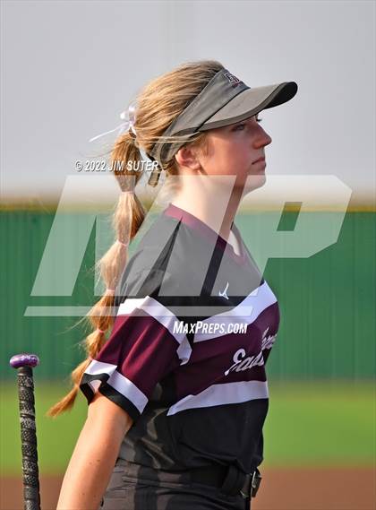 Thumbnail 2 in Franklin vs East Bernard (UIL 3A Regional Semifinal Playoff) photogallery.