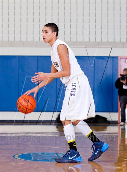 Thumbnail 1 in Kingston vs. Newburgh Free Academy (Section 9 Class AA Final) photogallery.