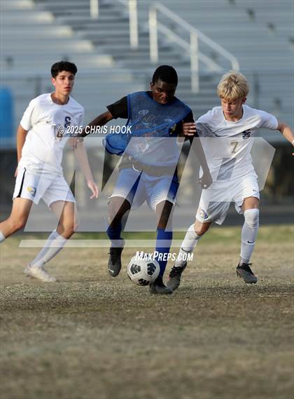 Thumbnail 2 in Catalina vs Sahuarita (Ismael Arce Invitational) photogallery.