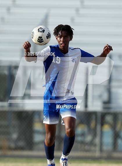 Thumbnail 2 in Catalina vs Sahuarita (Ismael Arce Invitational) photogallery.