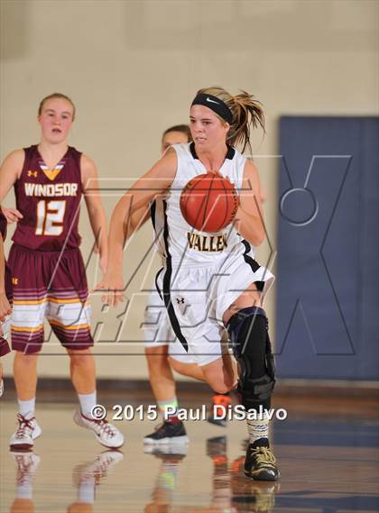 Thumbnail 2 in Thompson Valley vs. Windsor (CHSAA 4A 1st Round) photogallery.