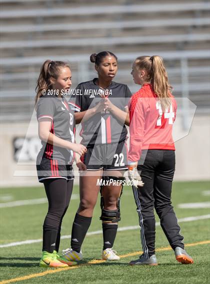 Thumbnail 3 in North Star vs. Lincoln (Heartland Athletic Conference Tournament) photogallery.