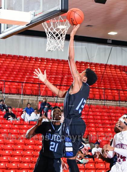 Thumbnail 3 in Wilmer-Hutchins vs. Southwest (DFW Basketball Challenge) photogallery.