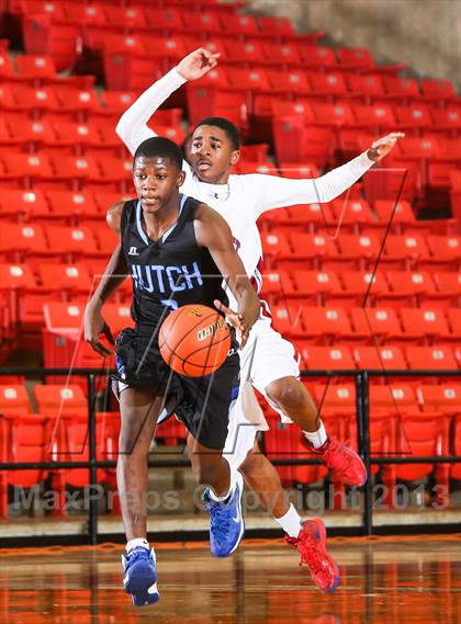 Thumbnail 3 in Wilmer-Hutchins vs. Southwest (DFW Basketball Challenge) photogallery.