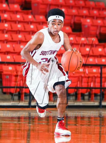Thumbnail 1 in Wilmer-Hutchins vs. Southwest (DFW Basketball Challenge) photogallery.