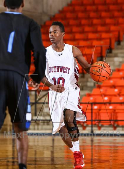 Thumbnail 3 in Wilmer-Hutchins vs. Southwest (DFW Basketball Challenge) photogallery.