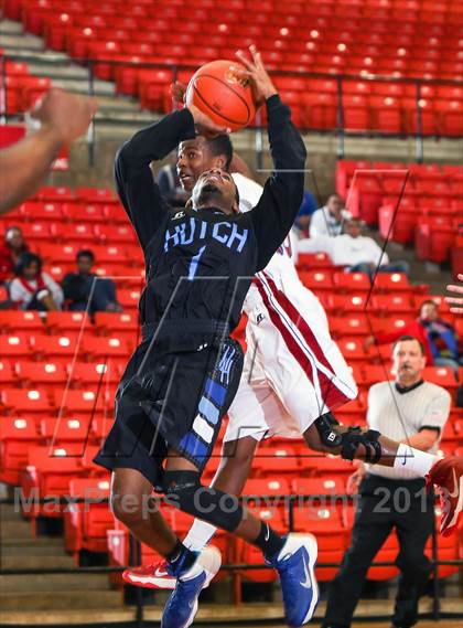 Thumbnail 2 in Wilmer-Hutchins vs. Southwest (DFW Basketball Challenge) photogallery.