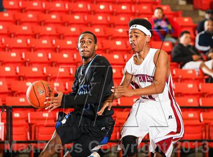 Thumbnail 1 in Wilmer-Hutchins vs. Southwest (DFW Basketball Challenge) photogallery.