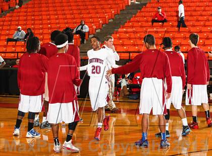 Thumbnail 1 in Wilmer-Hutchins vs. Southwest (DFW Basketball Challenge) photogallery.