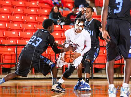 Thumbnail 3 in Wilmer-Hutchins vs. Southwest (DFW Basketball Challenge) photogallery.