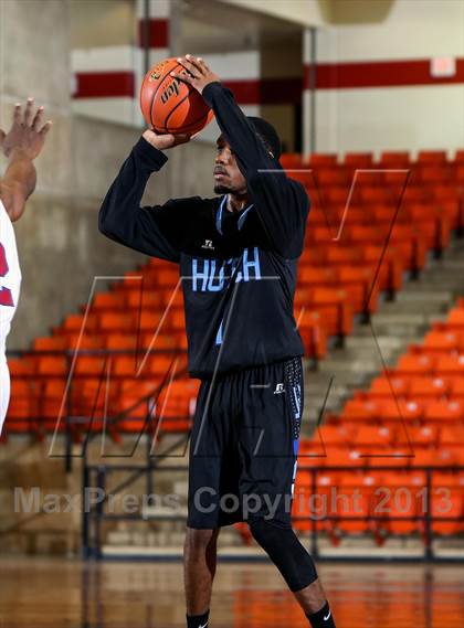 Thumbnail 2 in Wilmer-Hutchins vs. Southwest (DFW Basketball Challenge) photogallery.