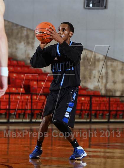 Thumbnail 1 in Wilmer-Hutchins vs. Southwest (DFW Basketball Challenge) photogallery.