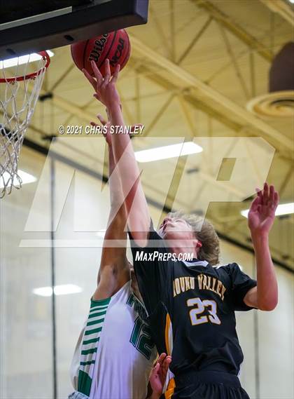 Thumbnail 1 in Round Valley vs Salome (Wrangler Classic) photogallery.