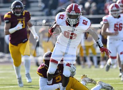 Thumbnail 2 in Marist vs Loyola Academy (IHSA Class 8A Quarterfinal) photogallery.