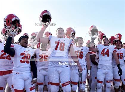 Thumbnail 2 in Marist vs Loyola Academy (IHSA Class 8A Quarterfinal) photogallery.