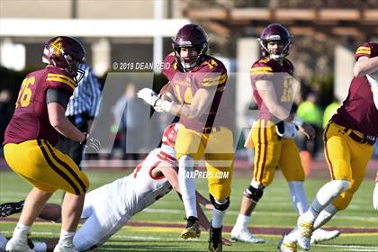 Thumbnail 2 in Marist vs Loyola Academy (IHSA Class 8A Quarterfinal) photogallery.