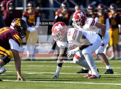 Thumbnail 3 in Marist vs Loyola Academy (IHSA Class 8A Quarterfinal) photogallery.