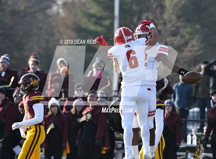 Thumbnail 3 in Marist vs Loyola Academy (IHSA Class 8A Quarterfinal) photogallery.
