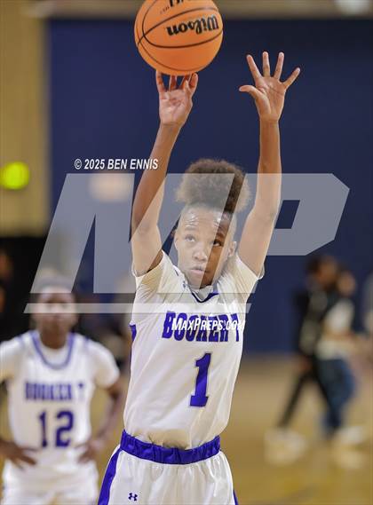 Thumbnail 3 in Booker T. Washington vs. Mount Paran Christian (She Got Game Classic) photogallery.