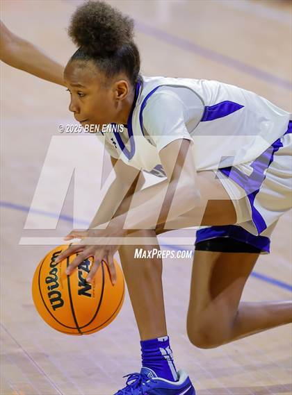Thumbnail 1 in Booker T. Washington vs. Mount Paran Christian (She Got Game Classic) photogallery.