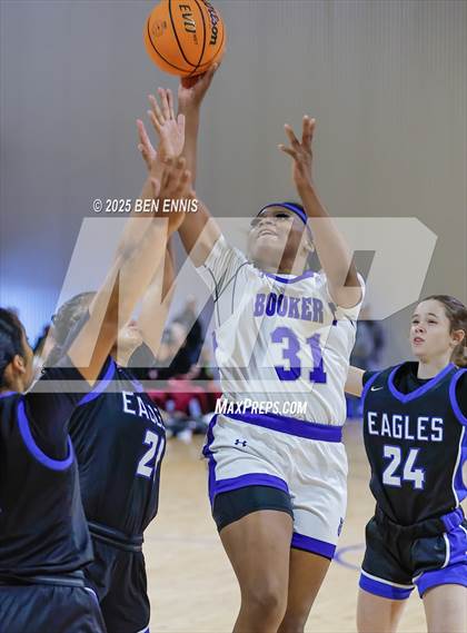 Thumbnail 2 in Booker T. Washington vs. Mount Paran Christian (She Got Game Classic) photogallery.