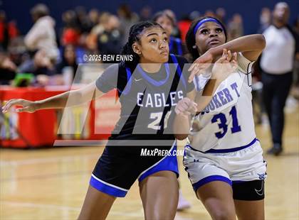 Thumbnail 2 in Booker T. Washington vs. Mount Paran Christian (She Got Game Classic) photogallery.
