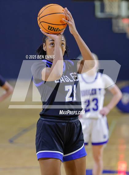 Thumbnail 3 in Booker T. Washington vs. Mount Paran Christian (She Got Game Classic) photogallery.