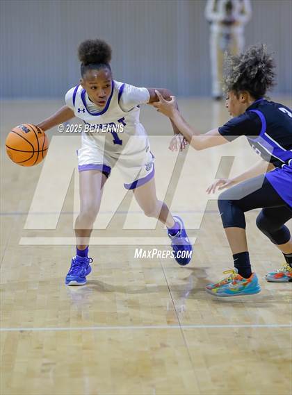 Thumbnail 3 in Booker T. Washington vs. Mount Paran Christian (She Got Game Classic) photogallery.