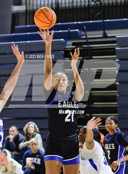 Thumbnail 2 in Booker T. Washington vs. Mount Paran Christian (She Got Game Classic) photogallery.