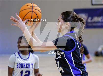 Thumbnail 2 in Booker T. Washington vs. Mount Paran Christian (She Got Game Classic) photogallery.