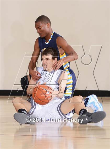 Thumbnail 2 in Los Osos vs. Rancho Mirage (MaxPreps Holiday Classic) photogallery.