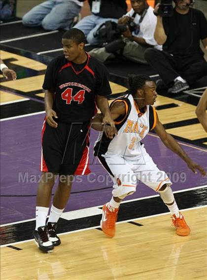Thumbnail 2 in Westchester vs. McClymonds (CIF State D1 Final) photogallery.