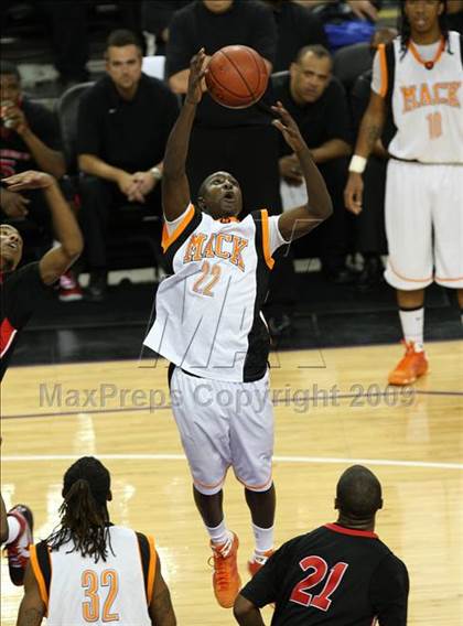 Thumbnail 2 in Westchester vs. McClymonds (CIF State D1 Final) photogallery.