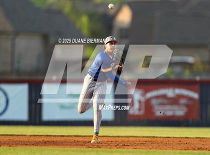 Thumbnail 1 in Lewisburg vs Tupelo (MHSAA 7A Round 1) photogallery.