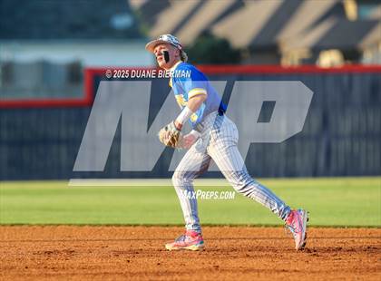 Thumbnail 2 in Lewisburg vs Tupelo (MHSAA 7A Round 1) photogallery.