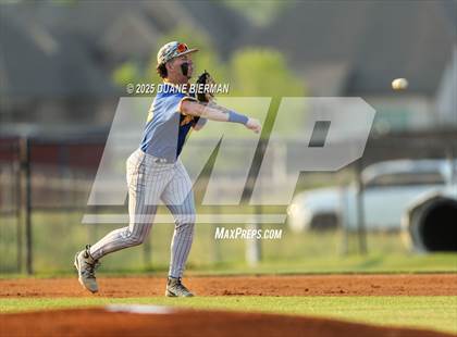 Thumbnail 3 in Lewisburg vs Tupelo (MHSAA 7A Round 1) photogallery.