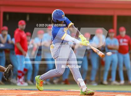 Thumbnail 2 in Lewisburg vs Tupelo (MHSAA 7A Round 1) photogallery.