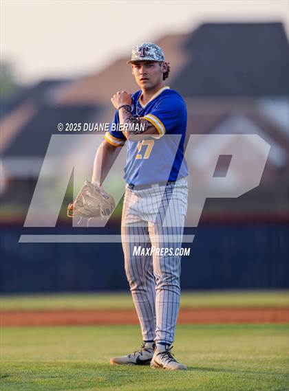Thumbnail 3 in Lewisburg vs Tupelo (MHSAA 7A Round 1) photogallery.