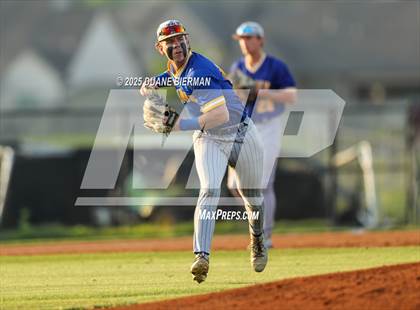 Thumbnail 3 in Lewisburg vs Tupelo (MHSAA 7A Round 1) photogallery.
