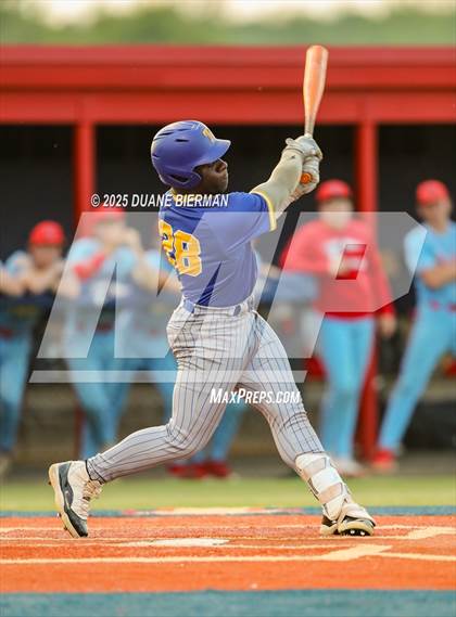 Thumbnail 3 in Lewisburg vs Tupelo (MHSAA 7A Round 1) photogallery.