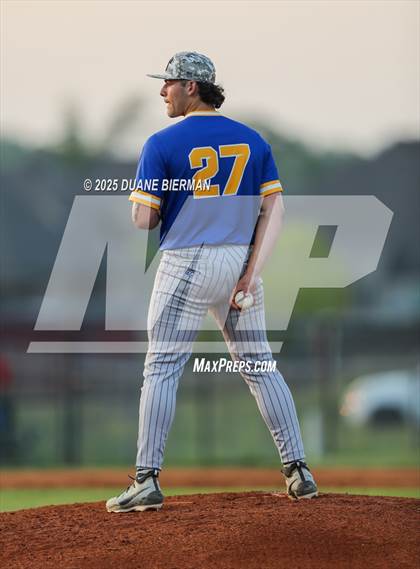 Thumbnail 2 in Lewisburg vs Tupelo (MHSAA 7A Round 1) photogallery.