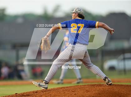 Thumbnail 3 in Lewisburg vs Tupelo (MHSAA 7A Round 1) photogallery.