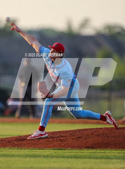 Thumbnail 3 in Lewisburg vs Tupelo (MHSAA 7A Round 1) photogallery.