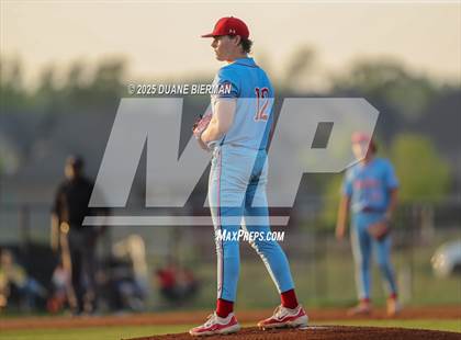 Thumbnail 2 in Lewisburg vs Tupelo (MHSAA 7A Round 1) photogallery.