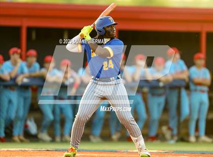 Thumbnail 3 in Lewisburg vs Tupelo (MHSAA 7A Round 1) photogallery.