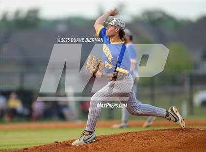 Thumbnail 3 in Lewisburg vs Tupelo (MHSAA 7A Round 1) photogallery.