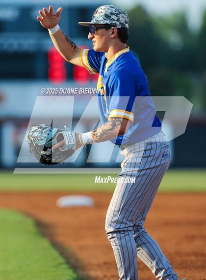 Thumbnail 2 in Lewisburg vs Tupelo (MHSAA 7A Round 1) photogallery.