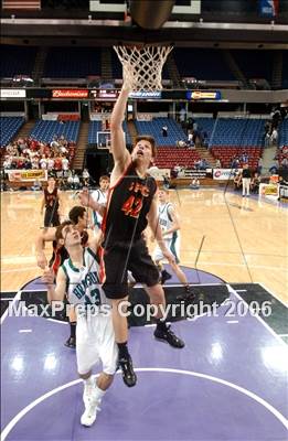 Thumbnail 1 in Sante Fe Christian vs. Branson (CIF State D5 Final) photogallery.