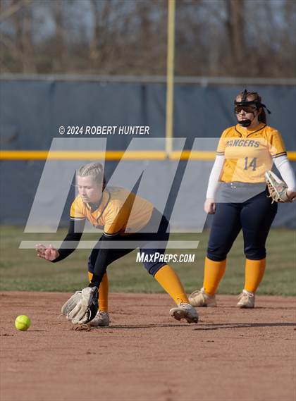 Thumbnail 1 in Pittsford vs Spencerport photogallery.