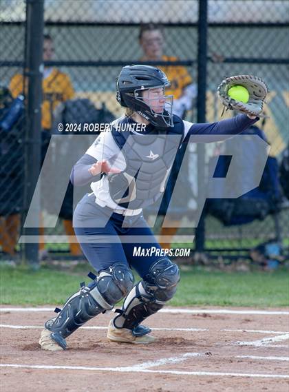 Thumbnail 2 in Pittsford vs Spencerport photogallery.